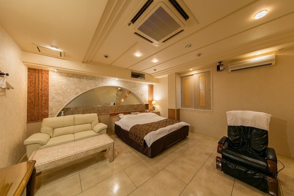 Standard Room, 1 King Bed (Couples Hotel) photo 2