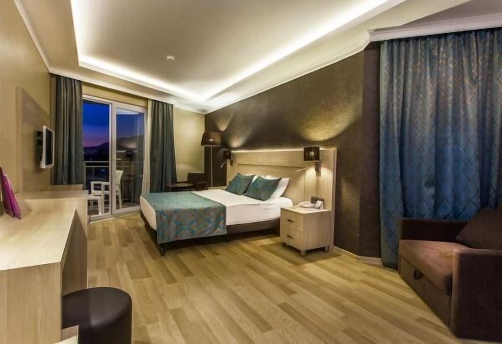 Suite, Sea View