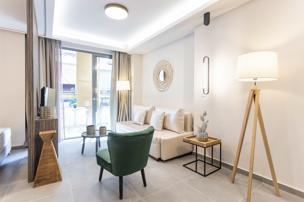 Deluxe Family Suite Open Plan - Photo 22