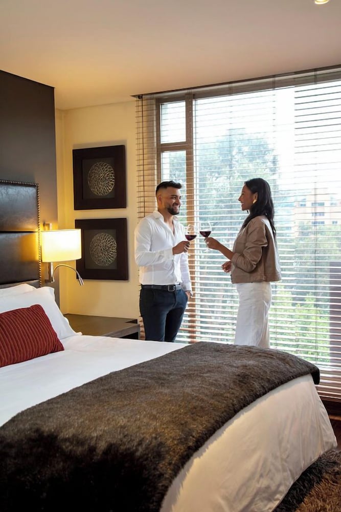 Premium Twin Room - Photo 3