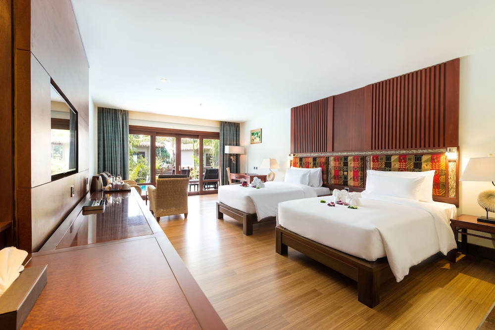 Deluxe Room, Pool Access (Adults Only) photo 3