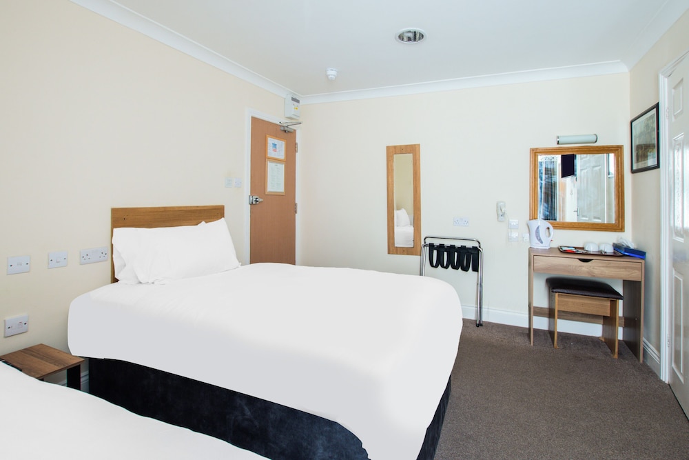 Standard Twin Room - Photo 6