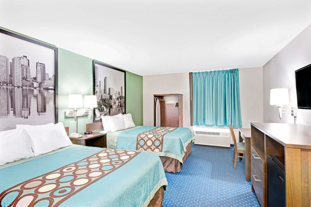 Room, 2 Double Beds - Photo 2
