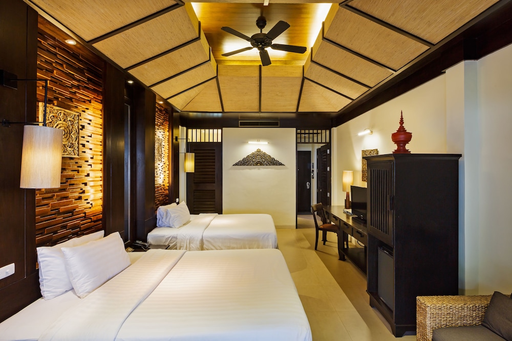 Deluxe Room, Sea View - Photo 5