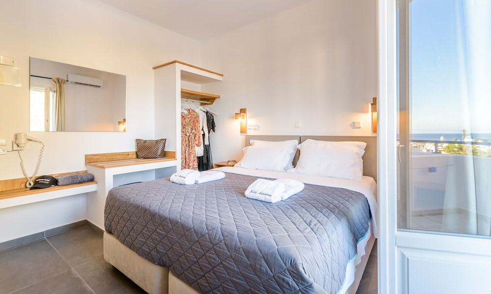 Standard Triple Room, Sea View - Photo 9