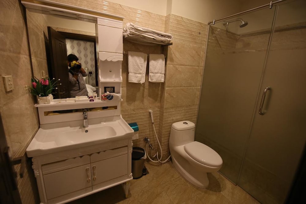 Standard Suite - Photo 4