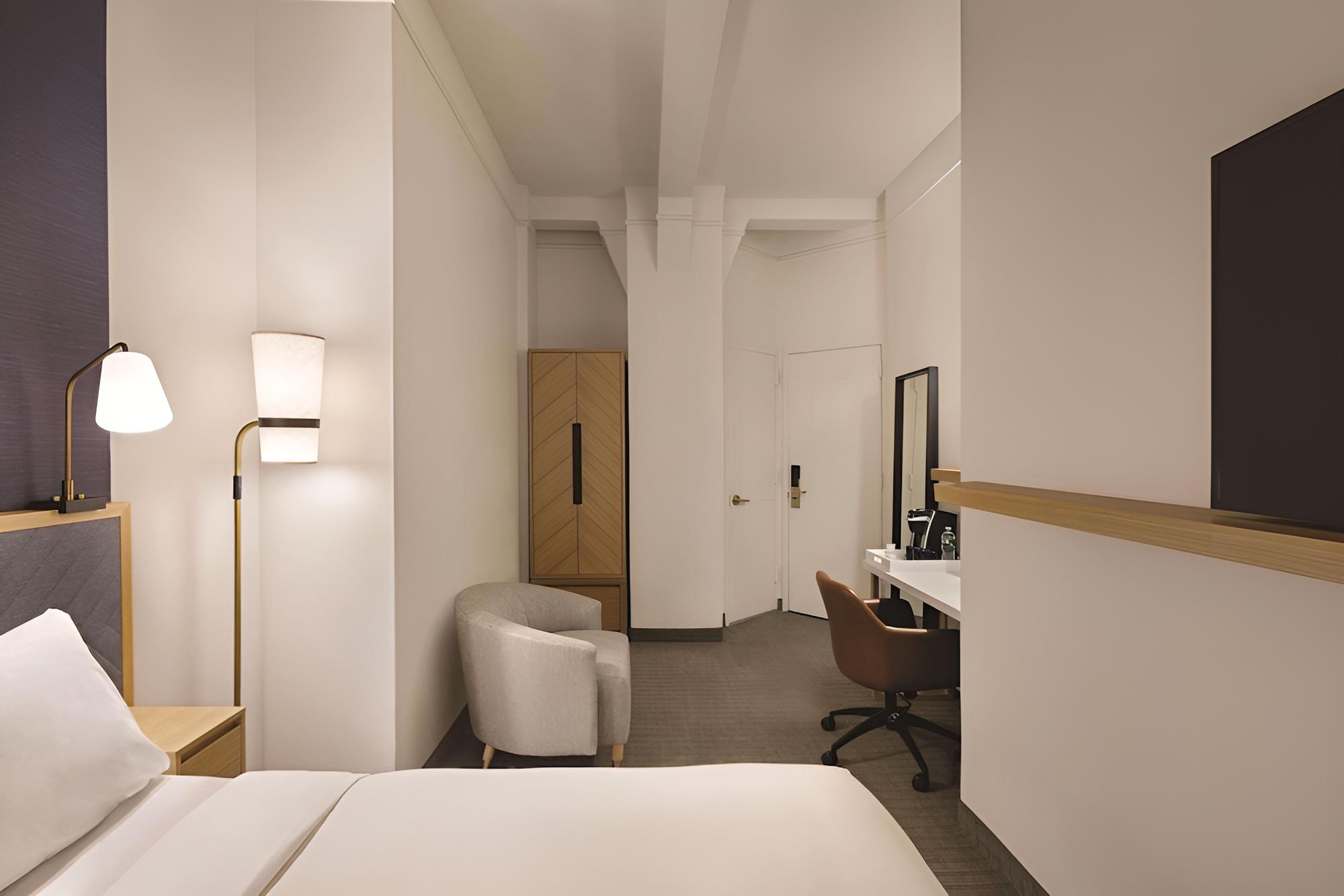 Premium Room, 1 Queen Bed with Sofa bed, Non Smoking photo 2