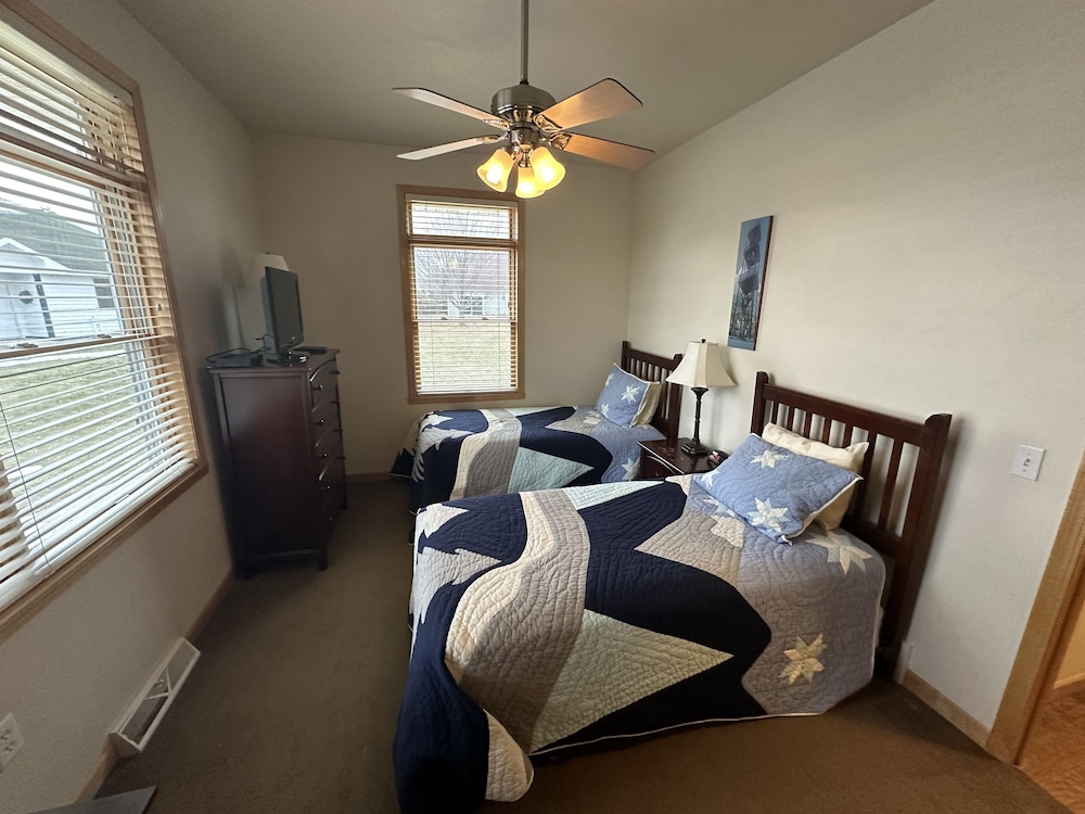 Luxury Condo photo 2