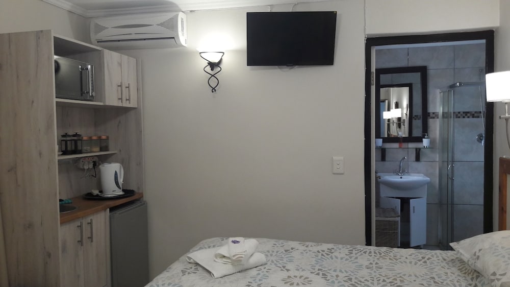 Standard Double Room (Standard Double Room 3) photo 2