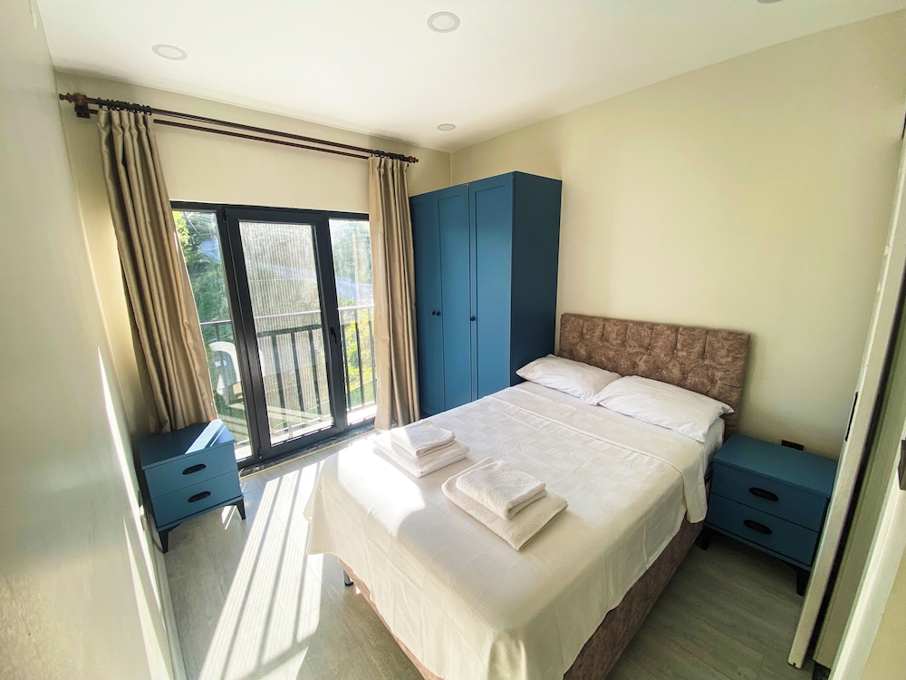 Comfort Villa, Balcony, City View photo 1