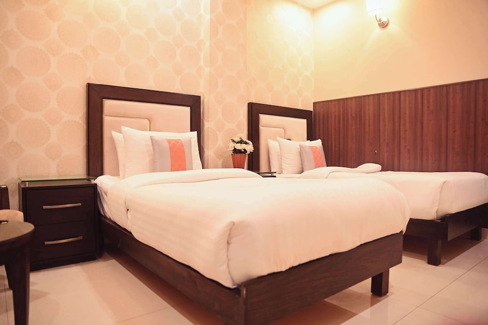 Standard Apartment, Multiple Beds, Smoking, Balcony (Larger Room) photo 3
