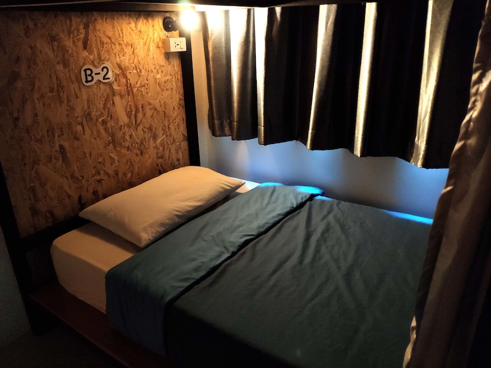 Bunk Bed in Mixed Dormitory Room photo 2
