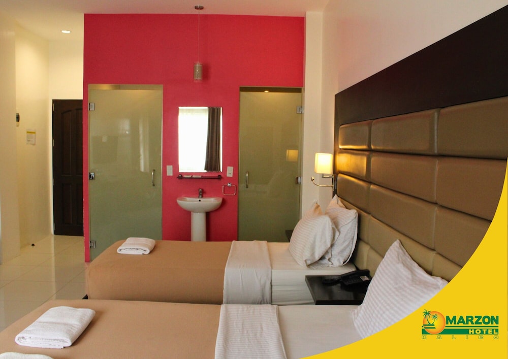 Deluxe Room - Photo 4