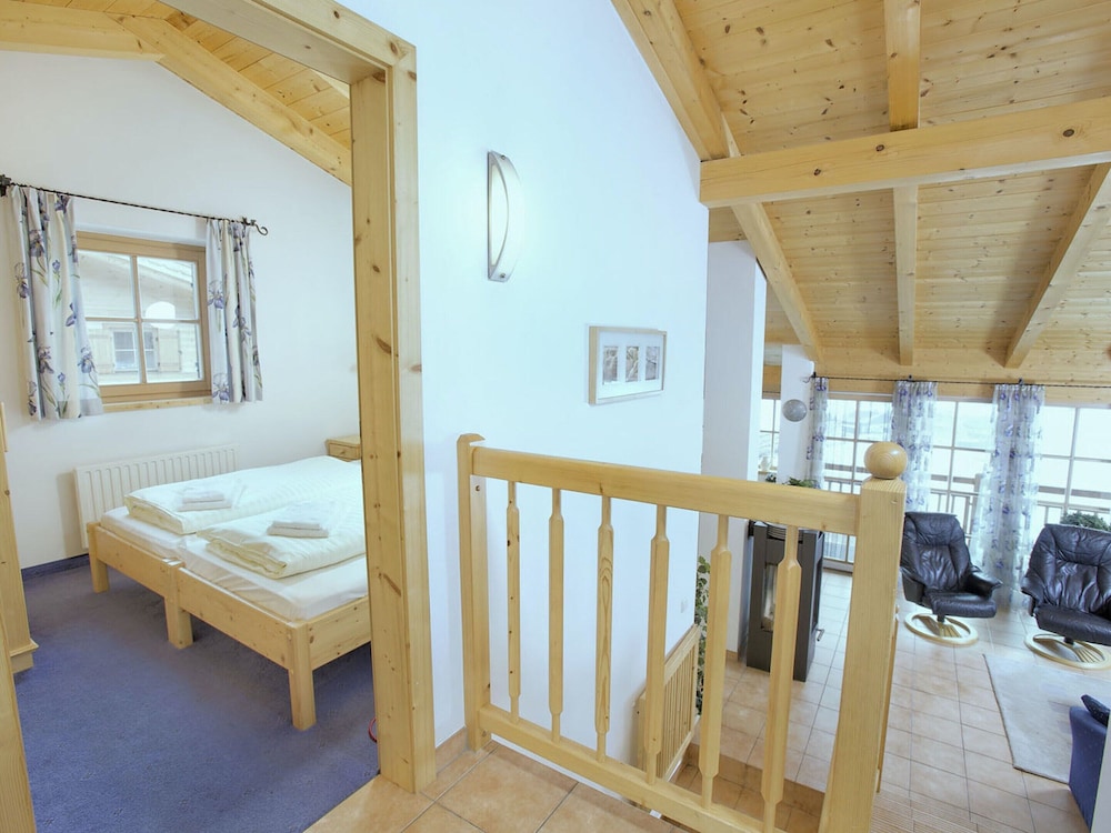 Deluxe Chalet, 4 Bedrooms photo 1