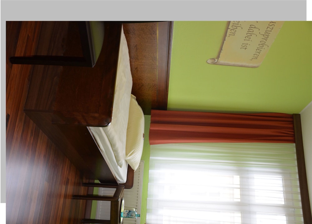 Basic Single Room, 1 Twin Bed photo 2