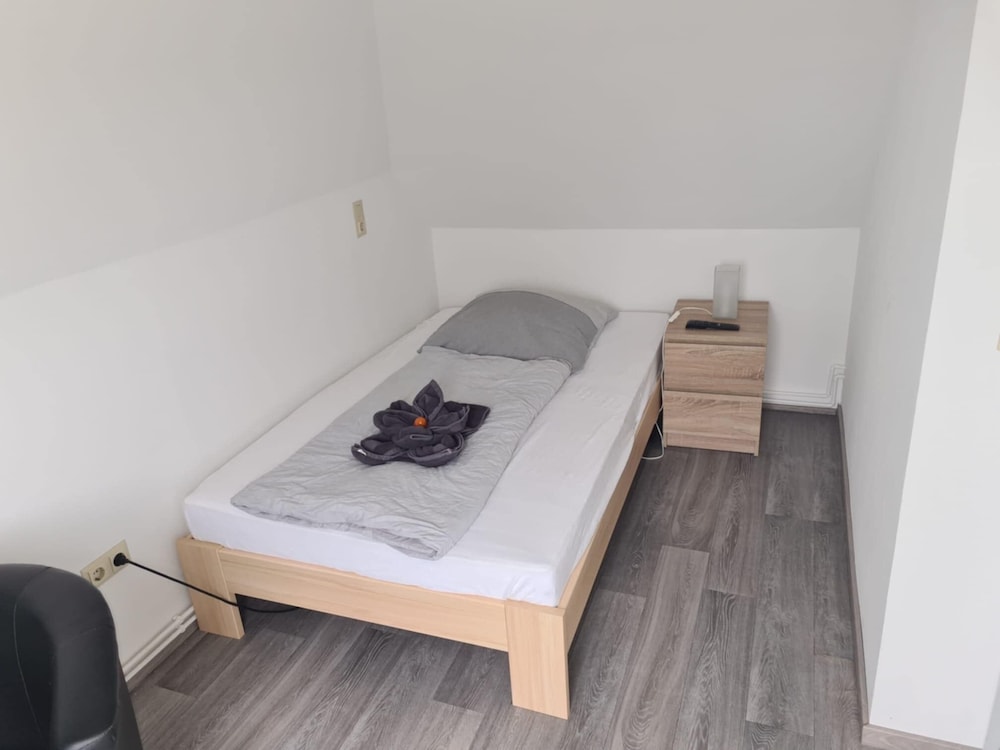 Basic Single Room