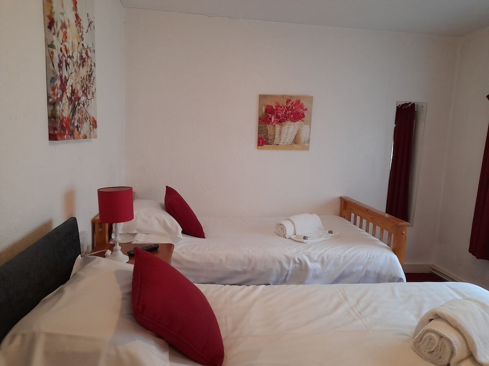 Twin Room, Ensuite (and shower)
