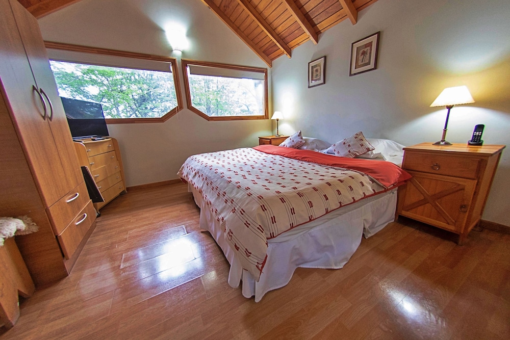 Signature Cabin photo 2