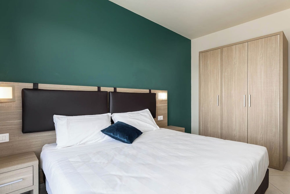 Superior Apartment photo 3