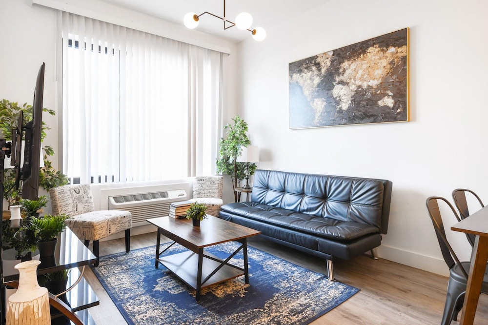 Apartment photo 1