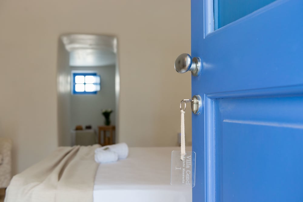 Standard Double or Twin Room - Photo 4