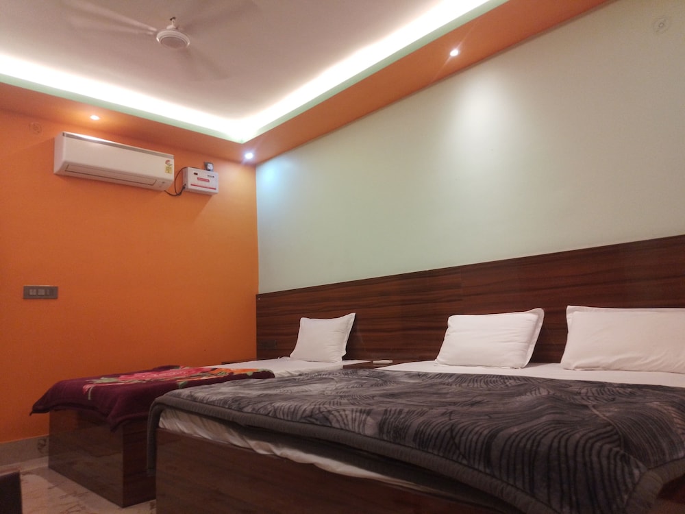 Basic Triple Room photo 1