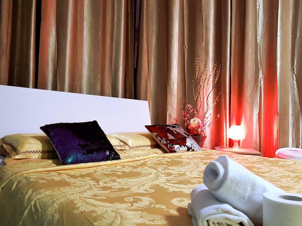Classic Triple Room, Private Bathroom