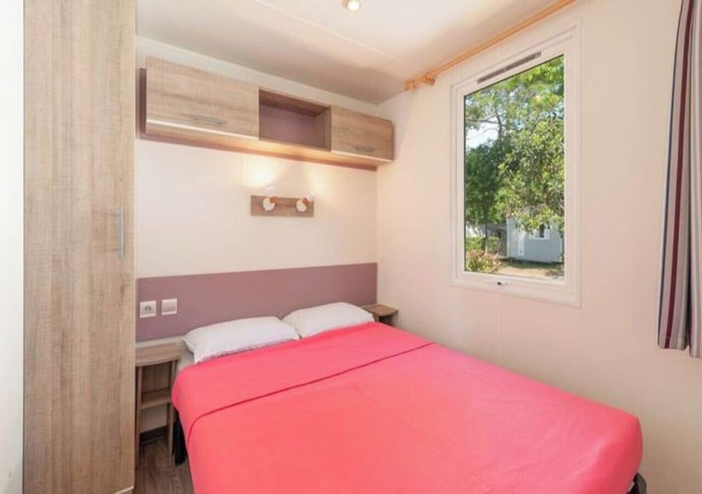 Comfort Mobile Home, 3 Bedrooms photo 3