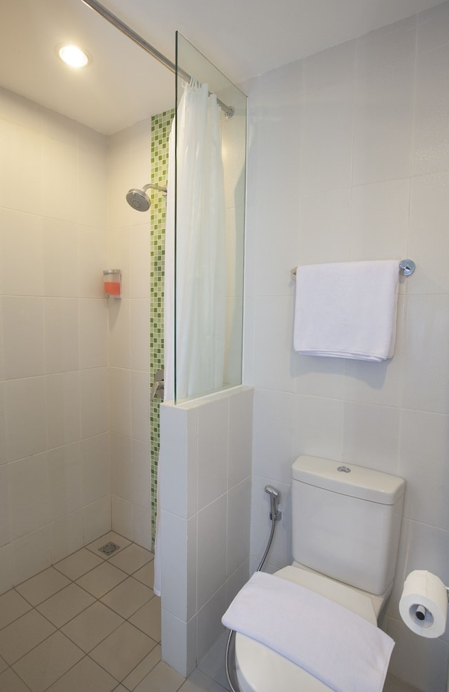 Zest Queen Room photo 2