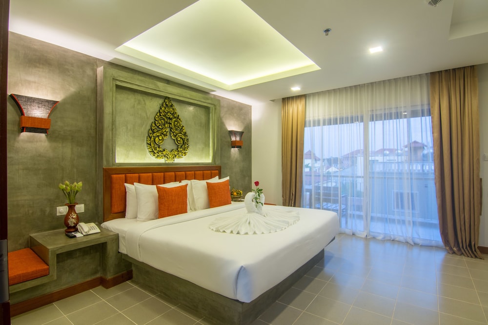 Deluxe King Room, Balcony photo 1