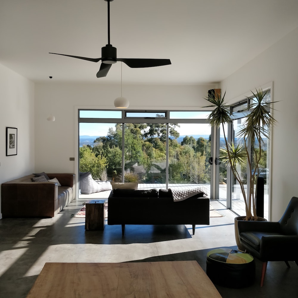 Design House, 2 Bedrooms, Mountain View