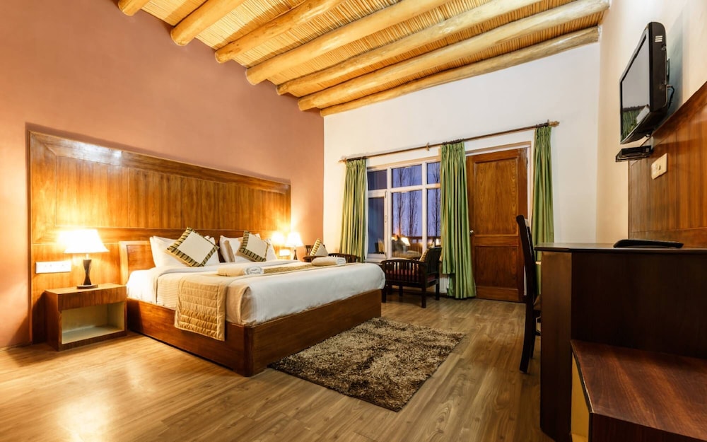 Deluxe Double Room - Photo 2