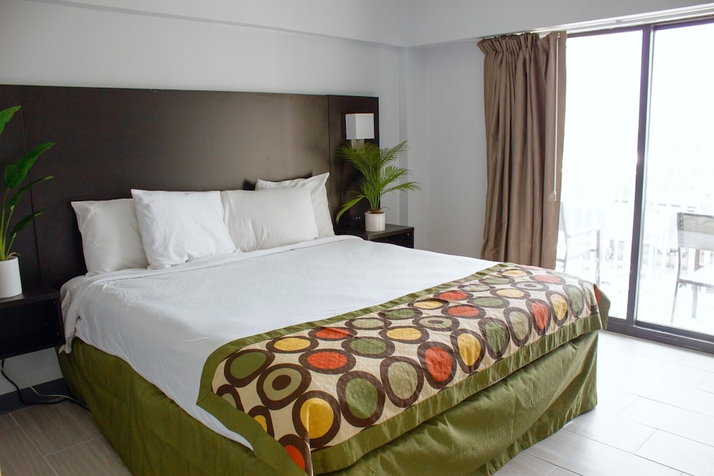 Deluxe Suite, Oceanfront - Photo 1