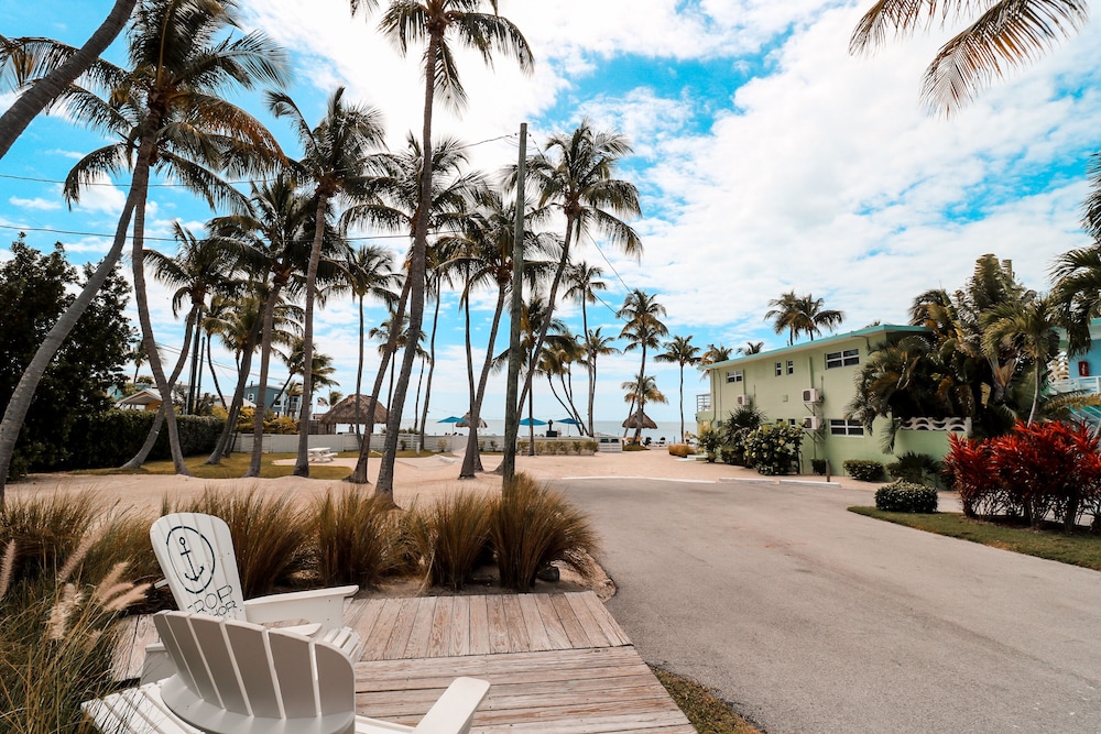 Oceanfront Queen Room photo 3