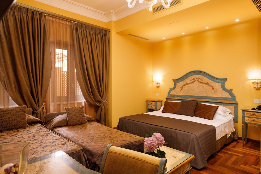 Superior Quadruple Room - Photo 3