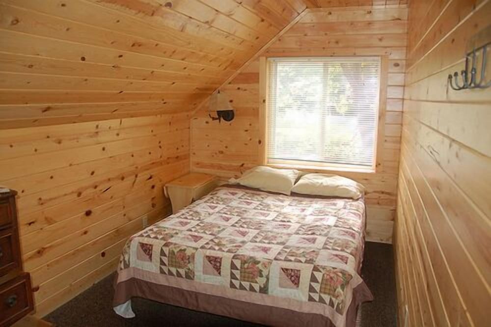 Cabin, 2 Bedrooms (Cabin 21) photo 1