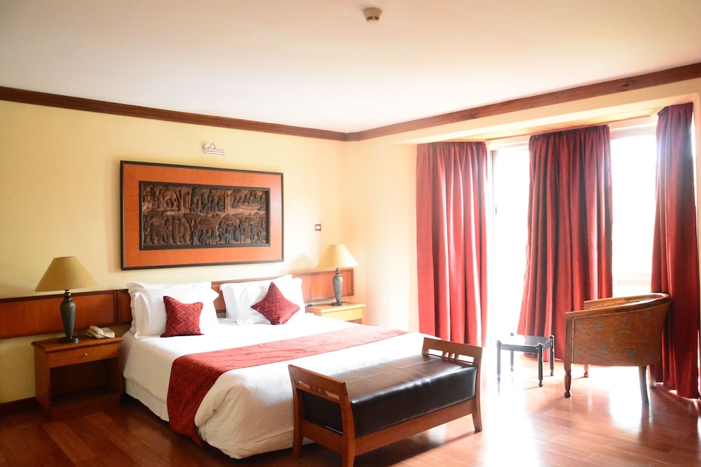 Honeymoon Suite photo 2