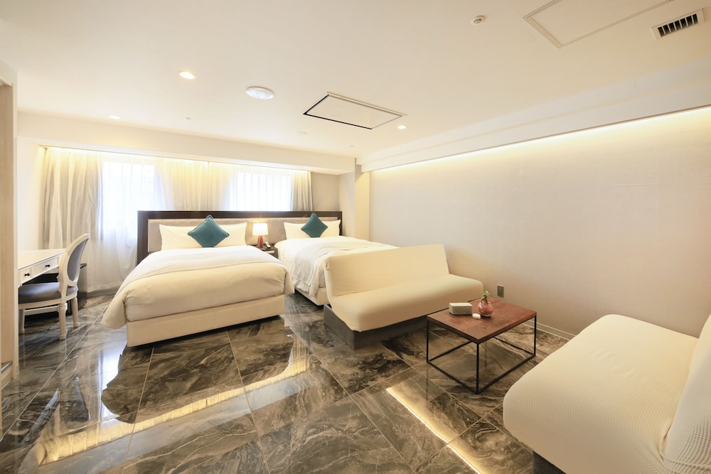 Superior Family Room, Non Smoking - Photo 4