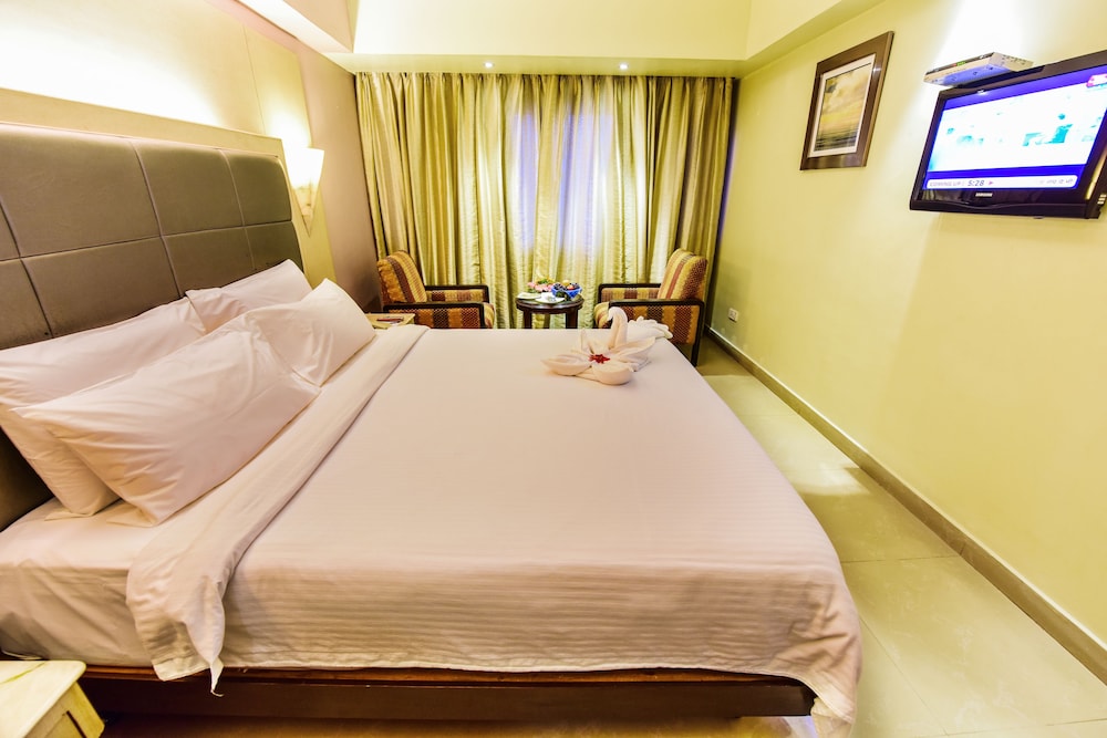 Grand Double Room photo 2