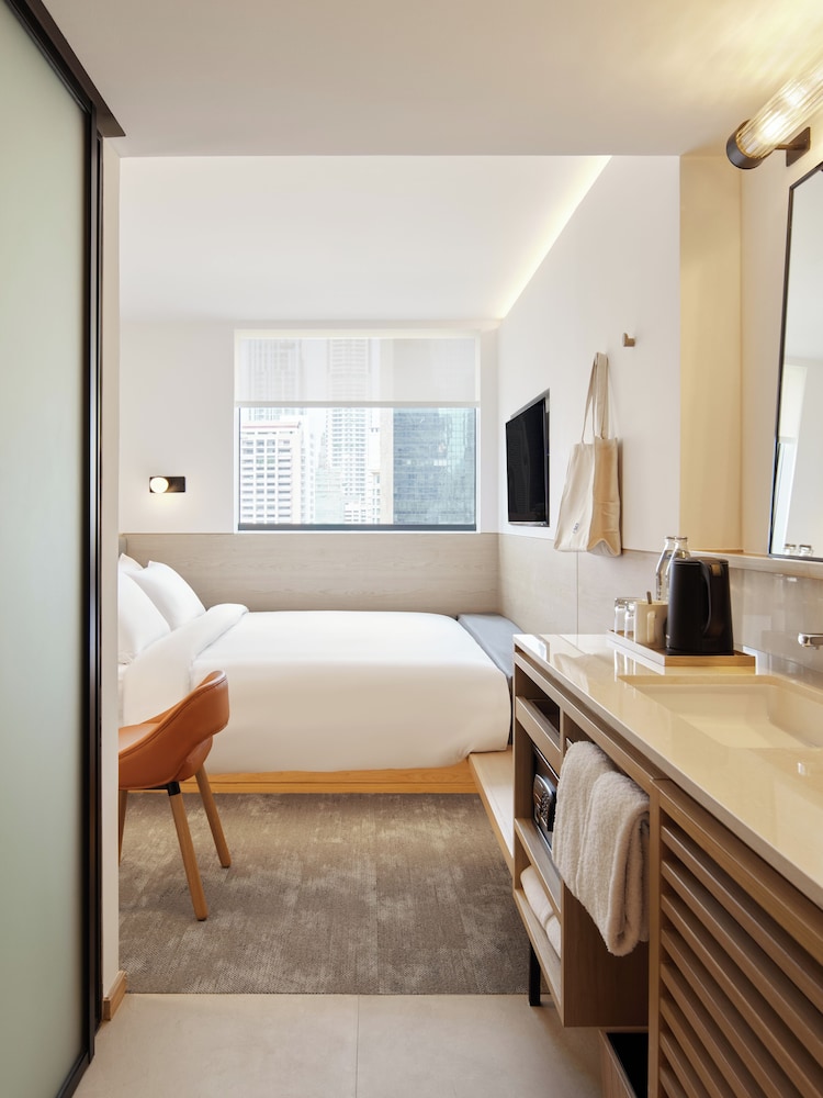 Room, 1 King Bed, City View (Cosy) photo 2