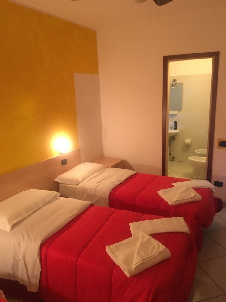 Triple Room photo 2