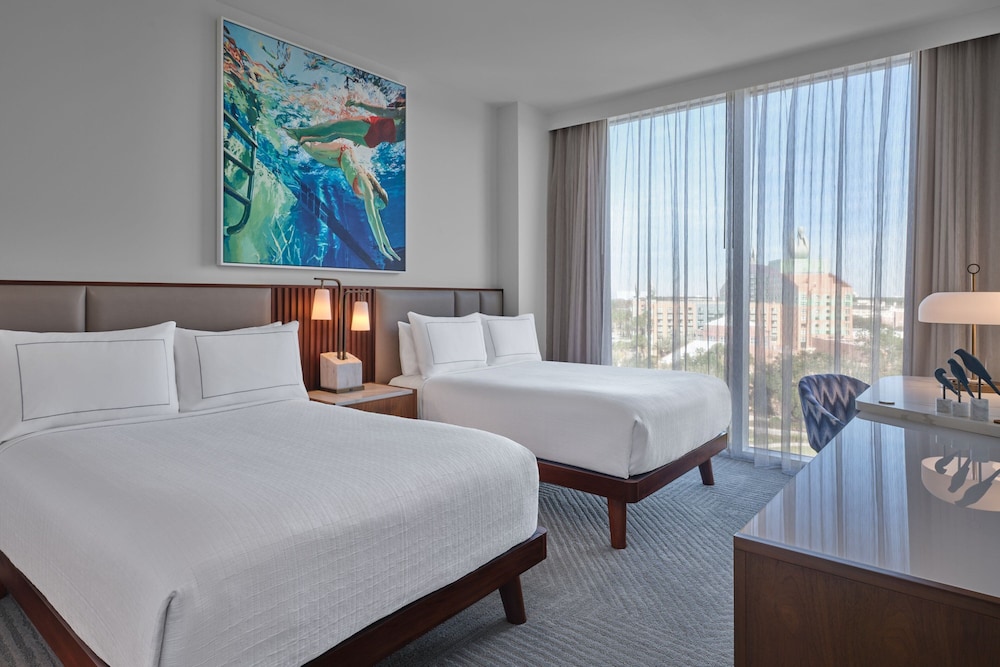 Signature Suite with Two Double Beds (Non Smoking) thumbnail 5