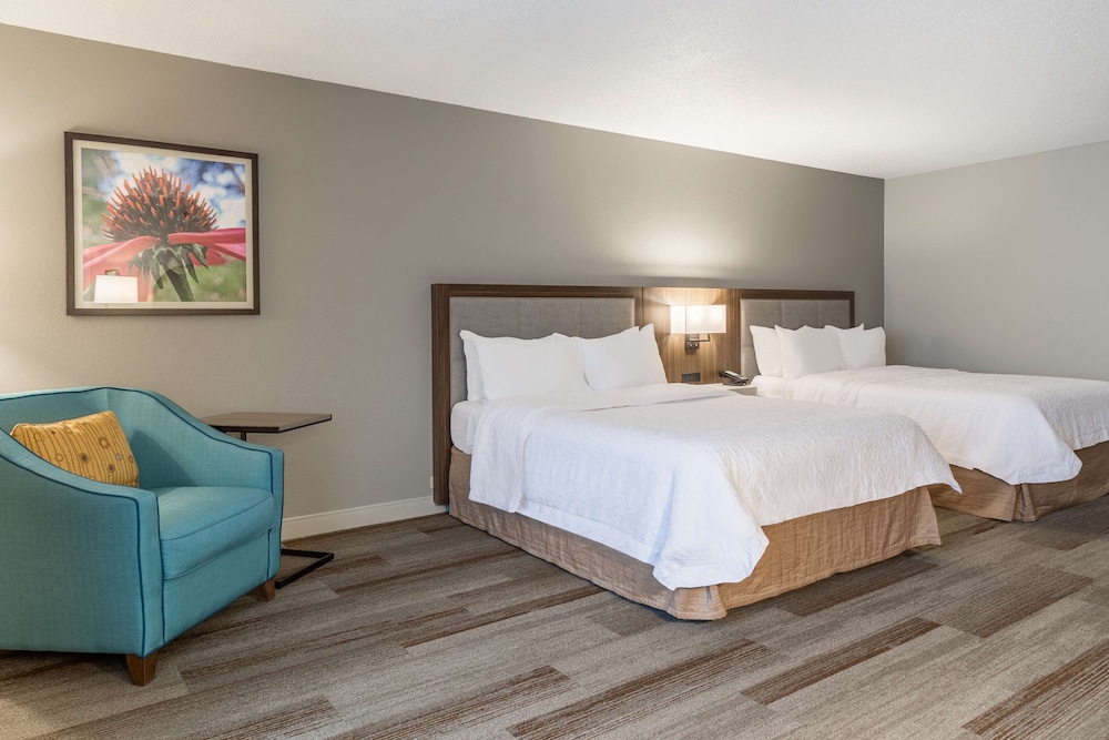 Room, 2 Queen Beds, Accessible, Bathtub (Mobility & Hearing) - Photo 3