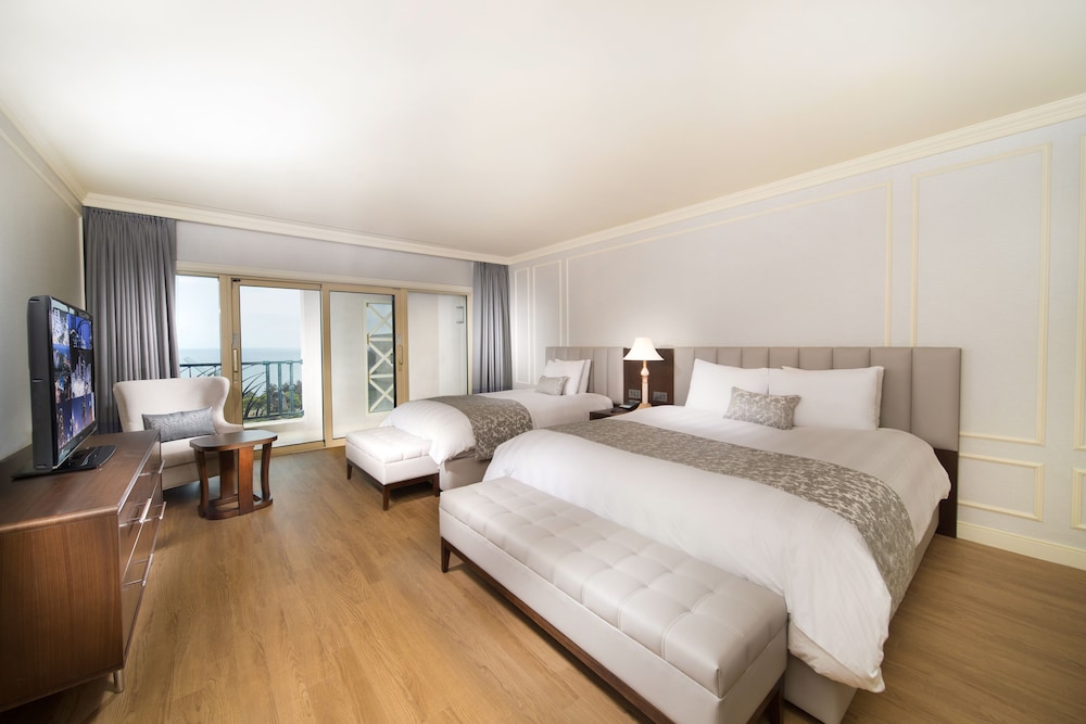 Suite Premier Ocean Family Twin (Welcome Fruit & Macaroon) - Photo 1