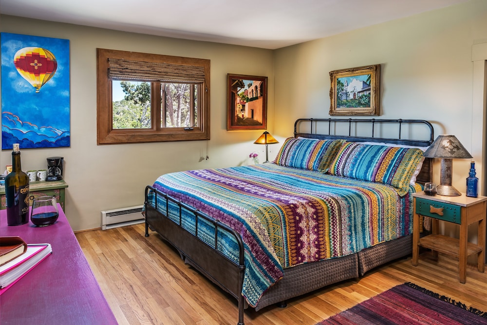 Fiesta, 1 King Bed