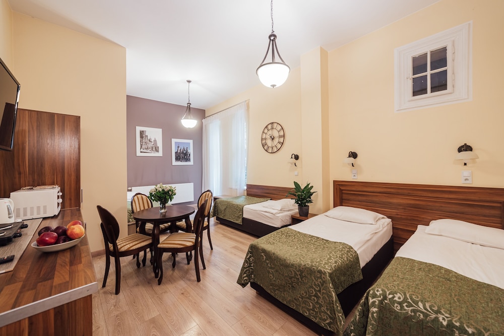 Standard Quadruple Room (ul. Bonerowska 2) photo 1