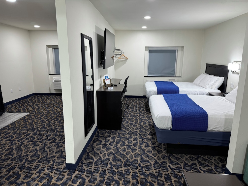 Suite 2 Queen Beds + Sofa sleeper photo 1