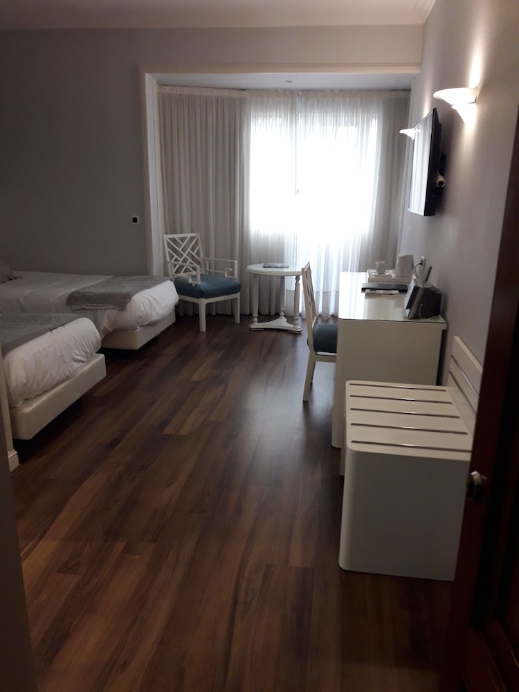 Double Room - Photo 2