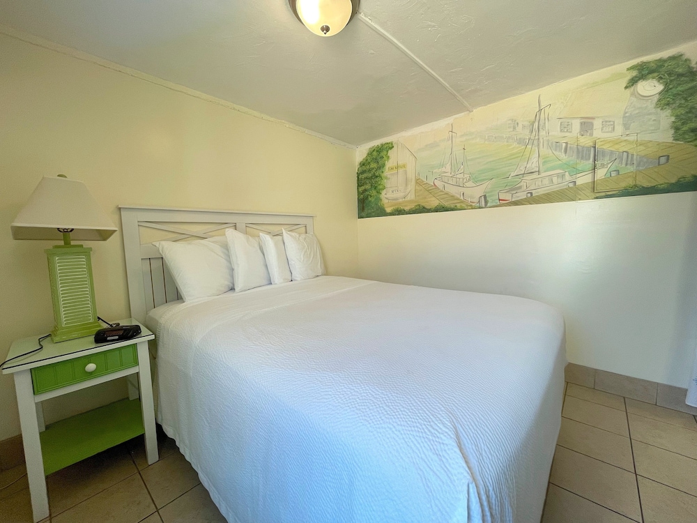 Two Room Suite with Two Queen Beds photo 3