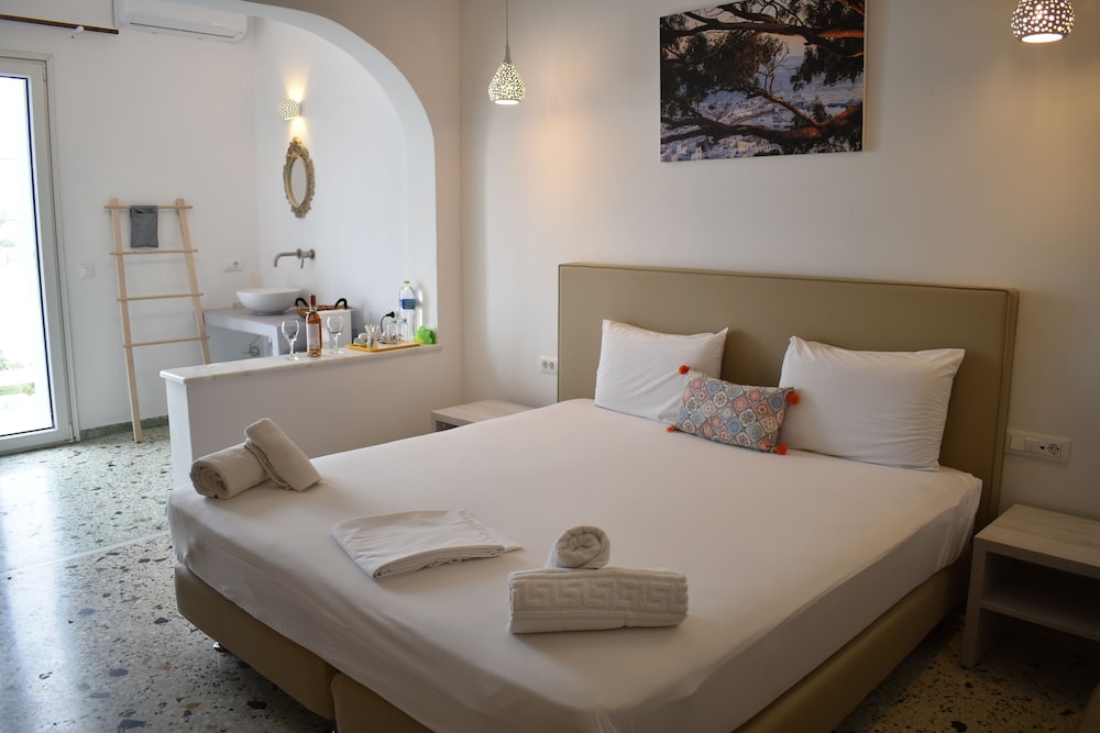 Signature Twin Room, Sea View photo 2